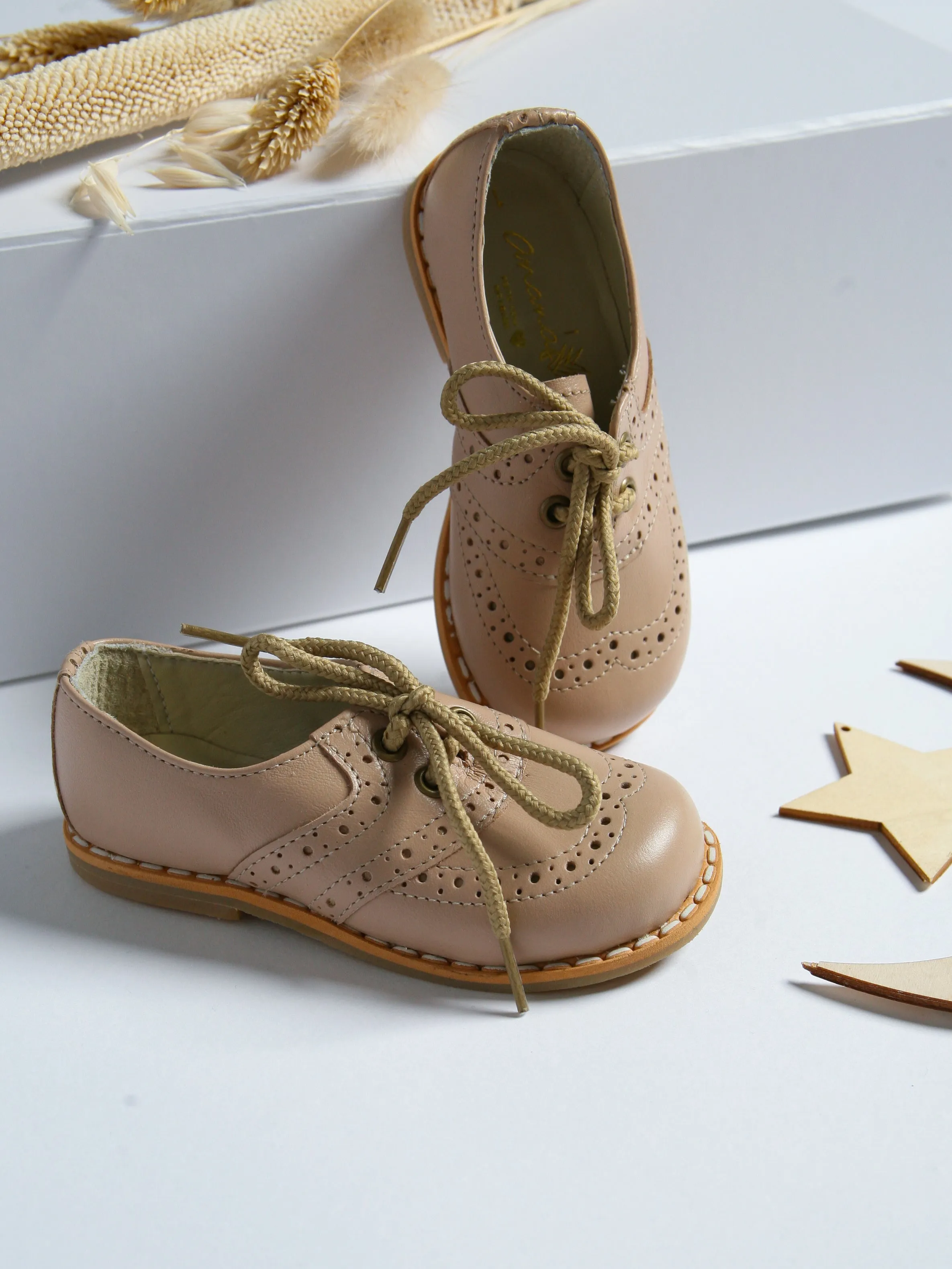 Ananas Petit Beige 'Lou' Leather Brogues