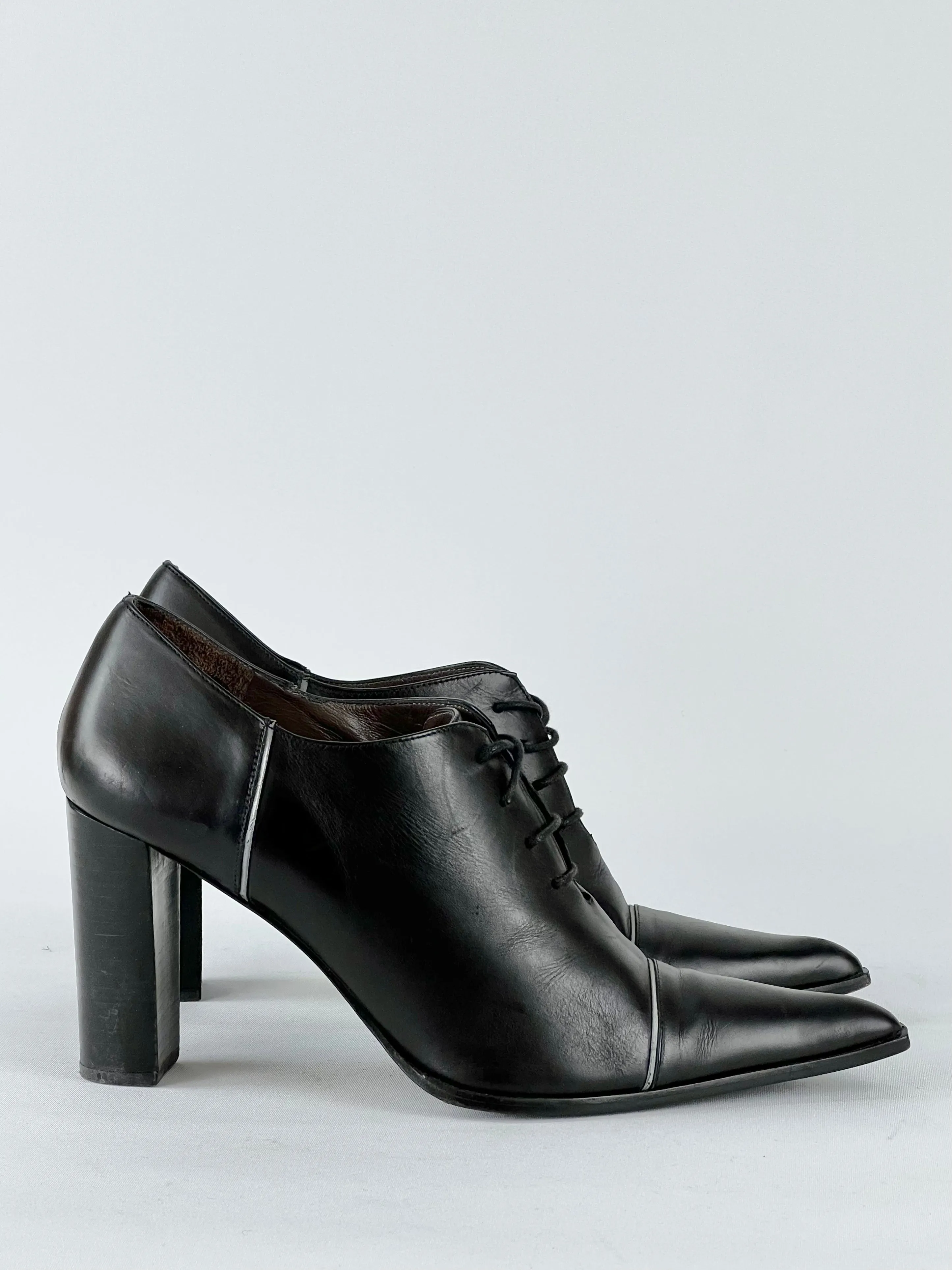 Black Leather Pointy Toe Heeled Brogues - EU39.5