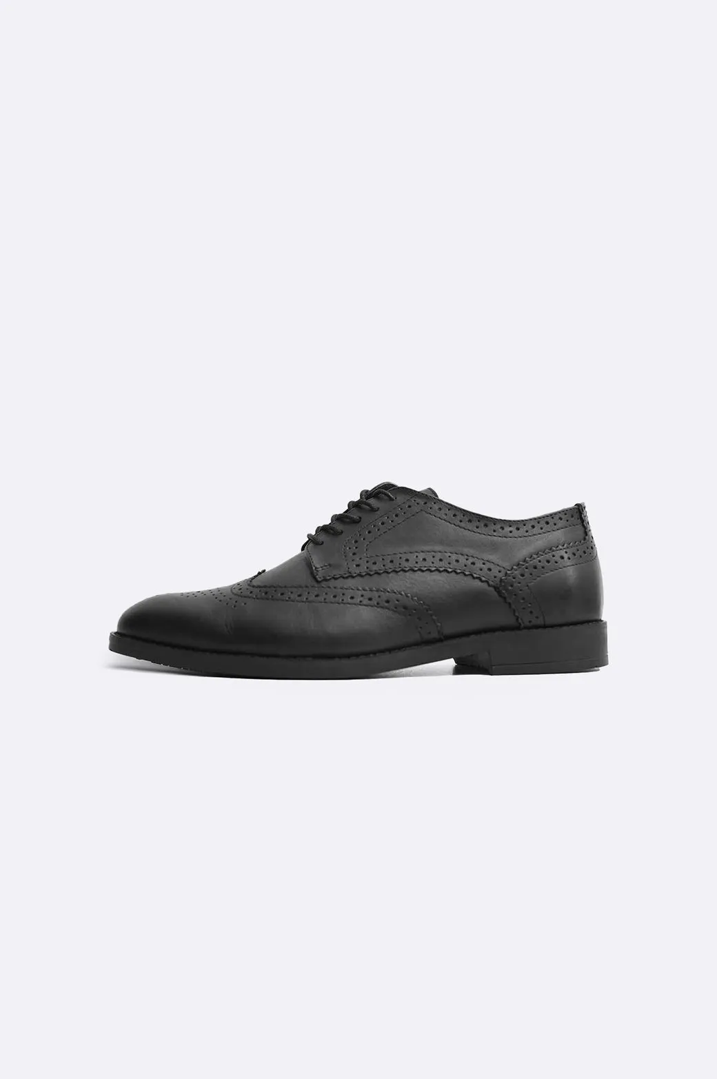 CLASSIC LEATHER BROGUES