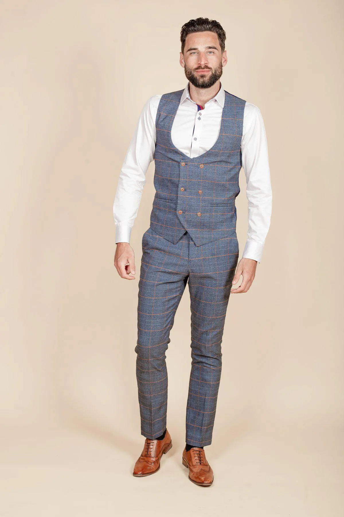 Coronation Street's Daniel Osbourne (Rob Mallard) in JENSON Sky Blue Check Suit