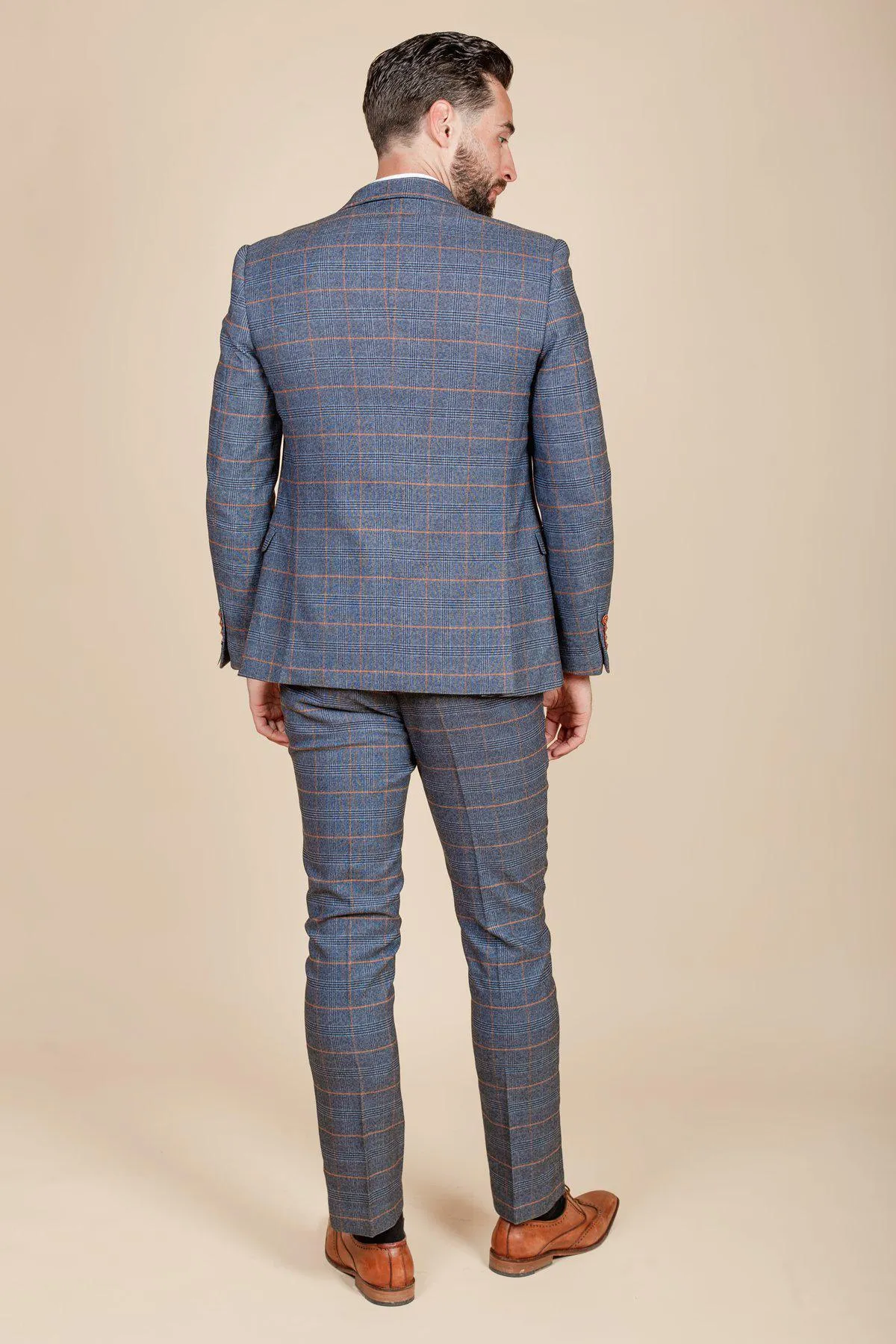 Coronation Street's Daniel Osbourne (Rob Mallard) in JENSON Sky Blue Check Suit