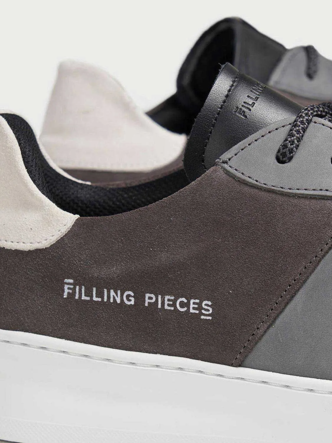 Filling Pieces Low Plain Court Black