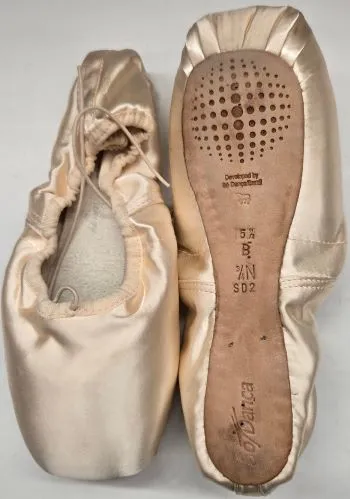 Mykia -- Pointe Shoe --  Pink Satin