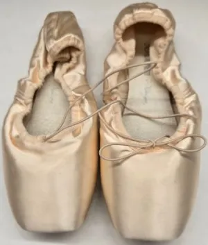 Mykia -- Pointe Shoe --  Pink Satin