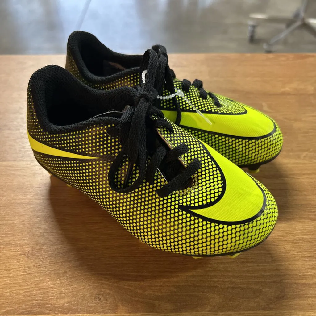 Nike Yellow Soccer Cleats - 10