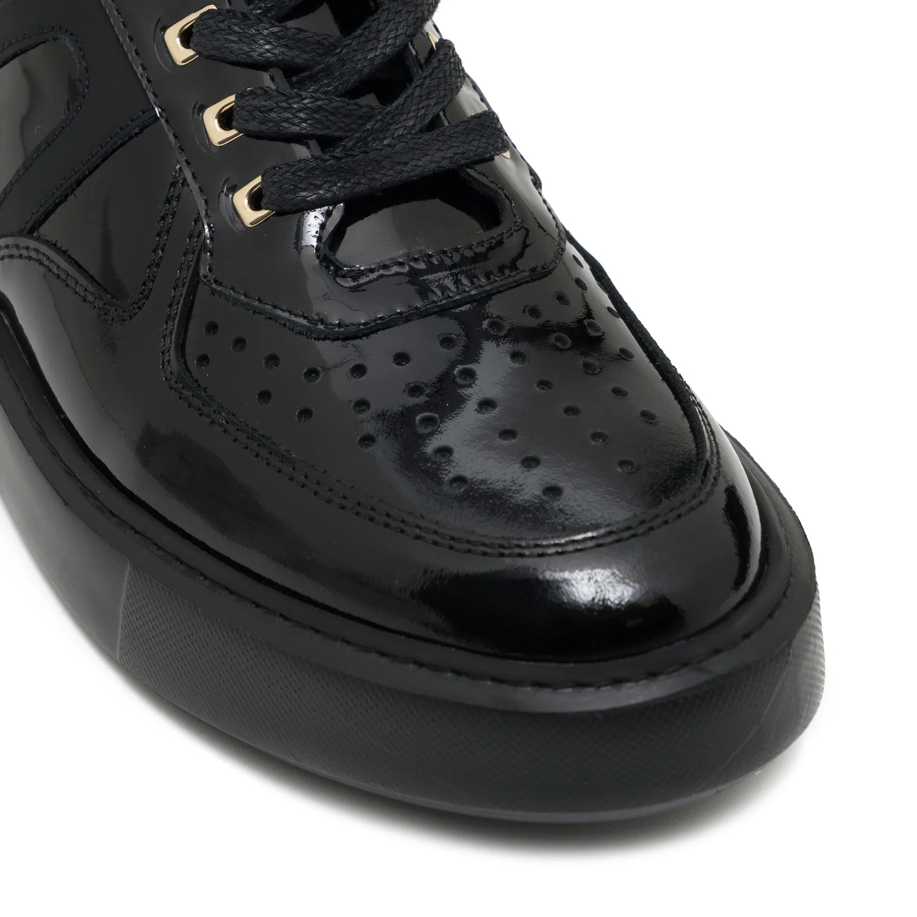 Servo Black Sneaker